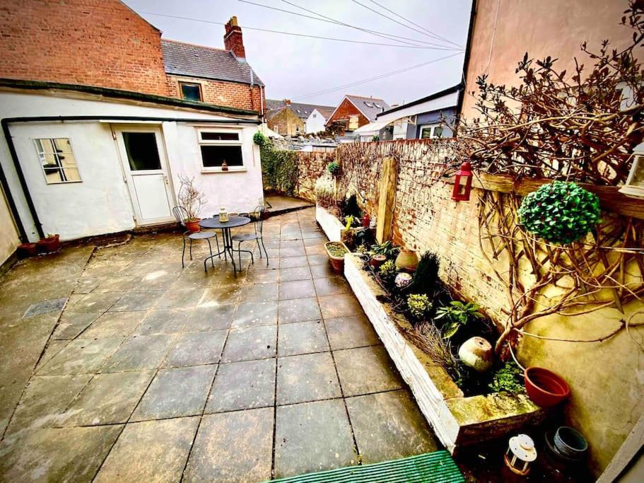 Brickworks - 2 Bedrooms, 15 Mins Walk To The Centre, With Garden カーディフ エクステリア 写真