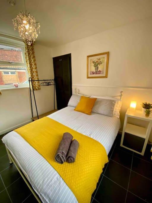 Brickworks - 2 Bedrooms, 15 Mins Walk To The Centre, With Garden カーディフ エクステリア 写真